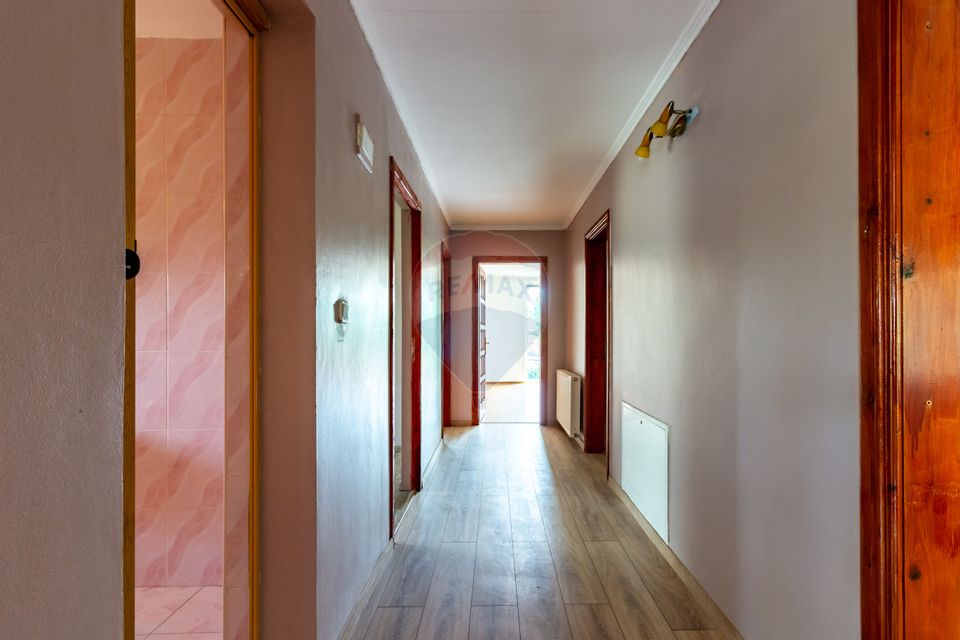 Snagov Villa for Sale | Pool, Orchard, 8 Rooms | 3077 sqm land