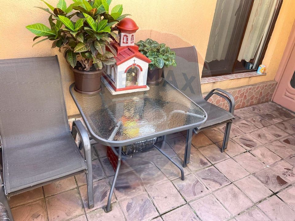 Casă cu 3 camere de vânzare in Constanta Zona Bd Mamaia