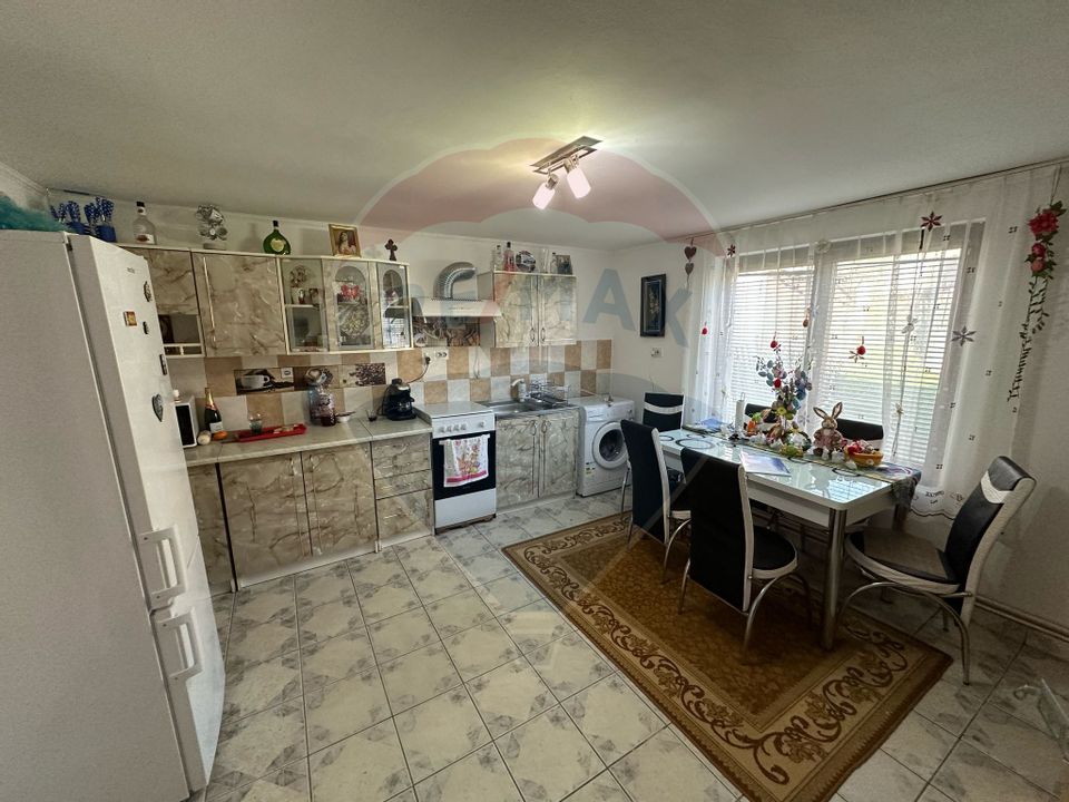 Vanzare casă noua in loc Felnac cu teren de 1190mp