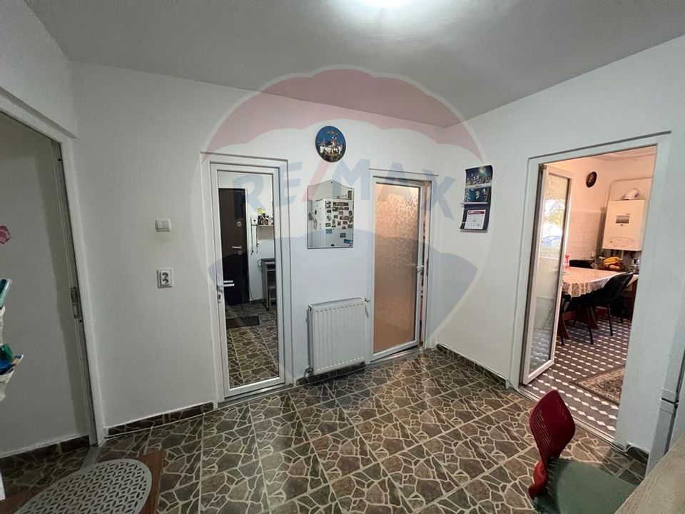 Apartament cu 2 camere în zona Brailei