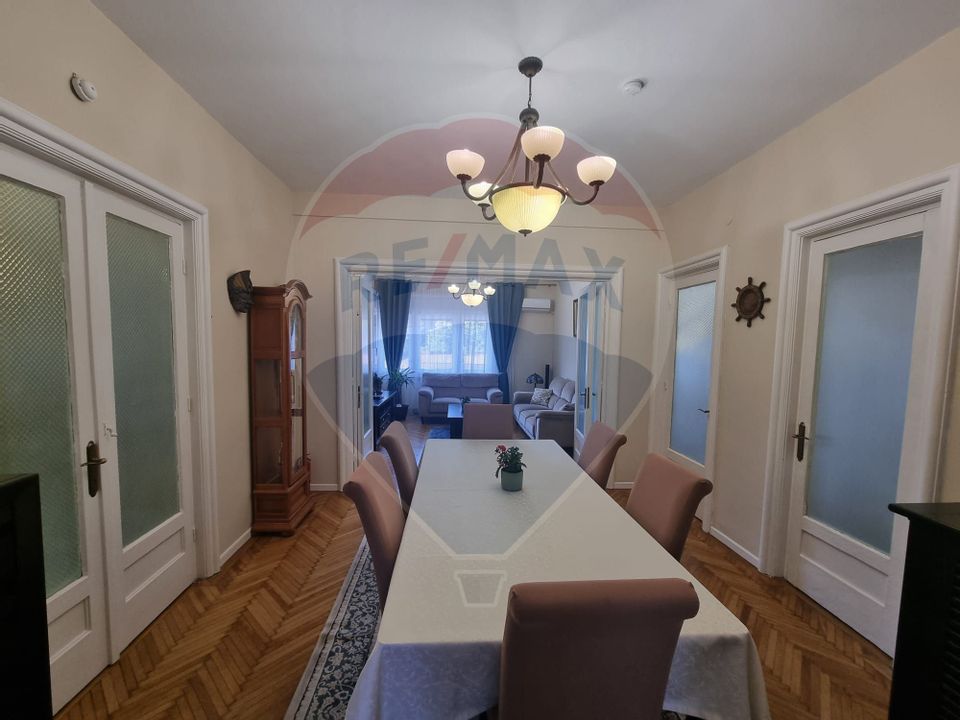 Apartament cu 6 camere de închiriat în zona Tomis Mall