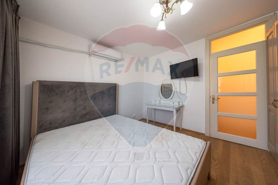 Apartament cu 3 camere de vânzare în zona Racadau- Valea Cetatii