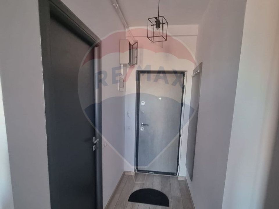 Apartament cu 3 camere de închiriat în zona Km 5