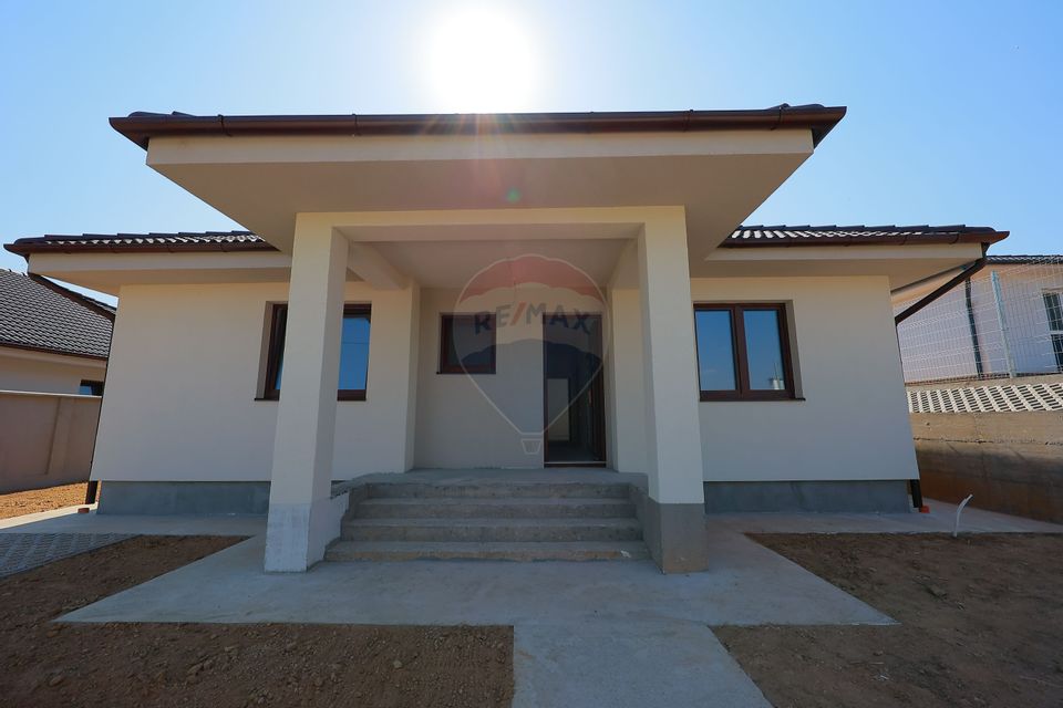 4 room House / Villa for sale, Nord area