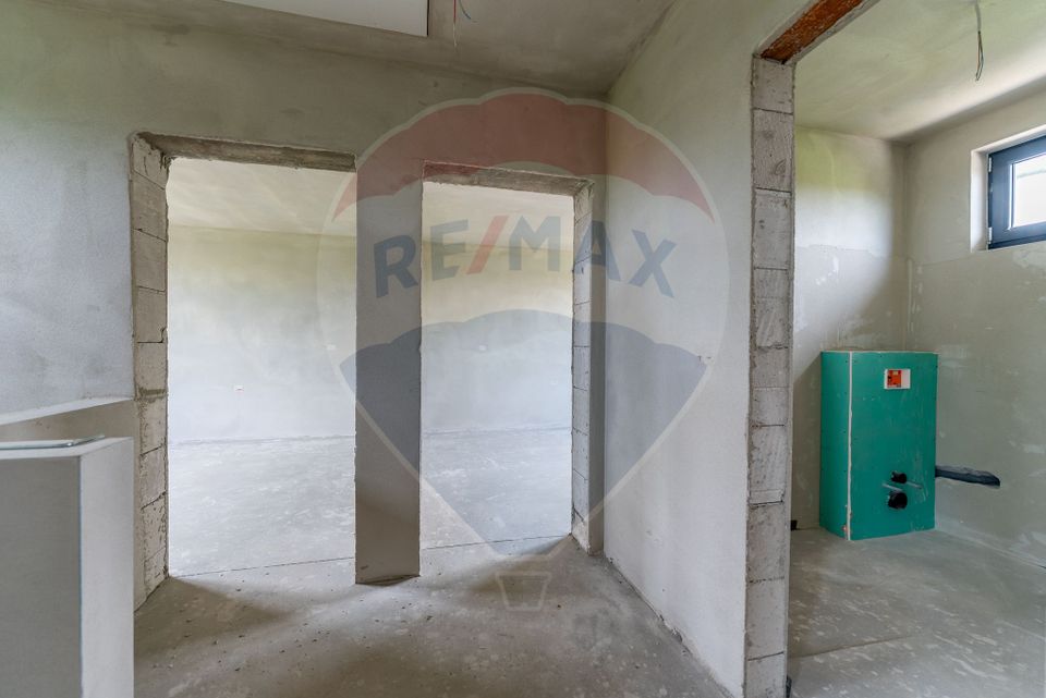 4 room Apartment for sale, Parneava area