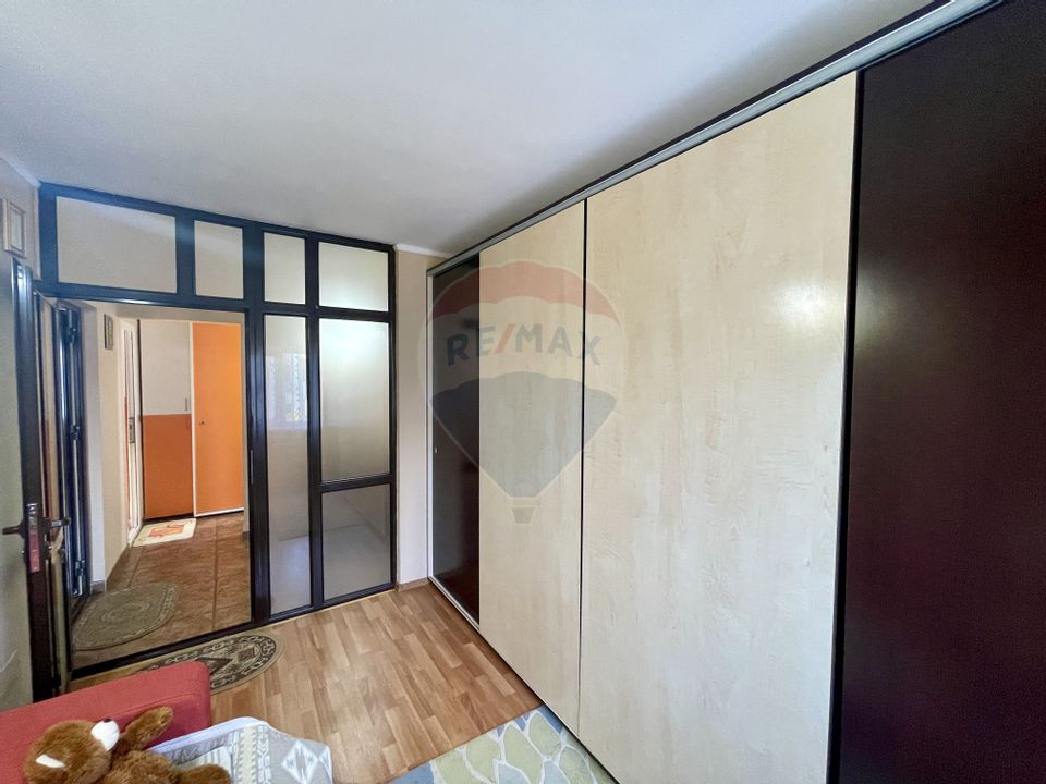 Apartament 3 camere în zona Centrala