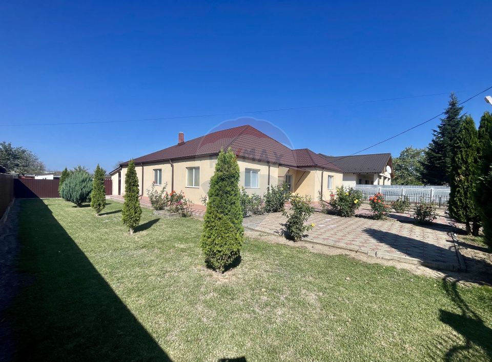 5 room House / Villa for sale