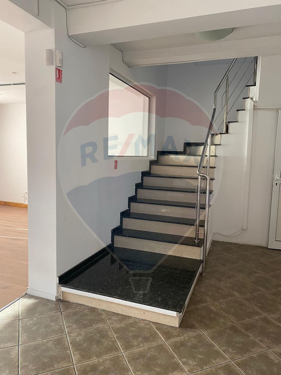 Ground floor + 1st floor for rent in villa – 220 sqm – Vitan Mall area