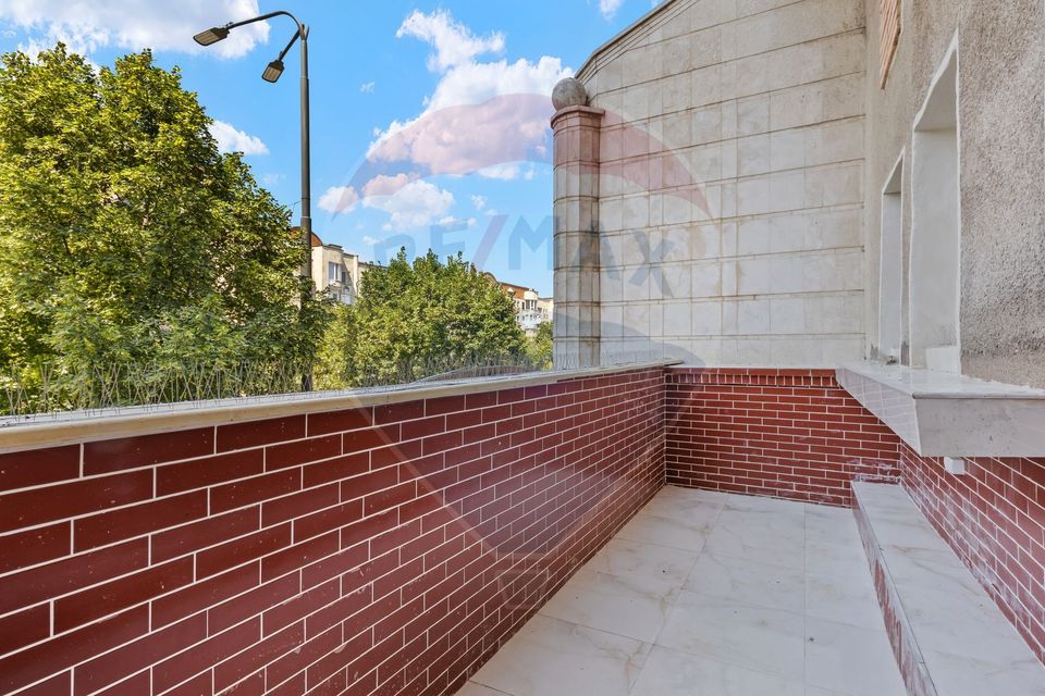 Apartament modern cu 3 camere de închiriat - zona Băncilor