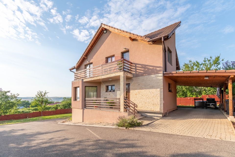 4 room House / Villa for sale