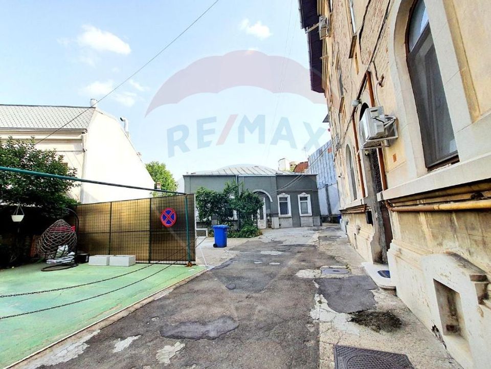 Casă / Vilă, 4 camere de vânzare în zona Armeneasca