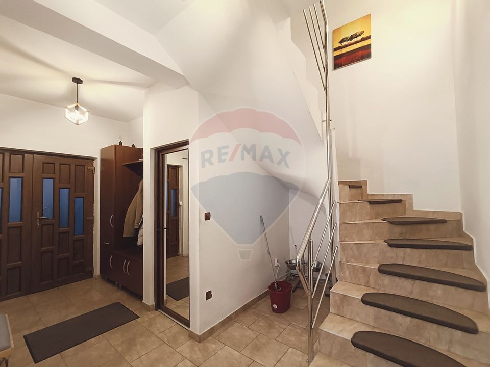 4 room House / Villa for sale