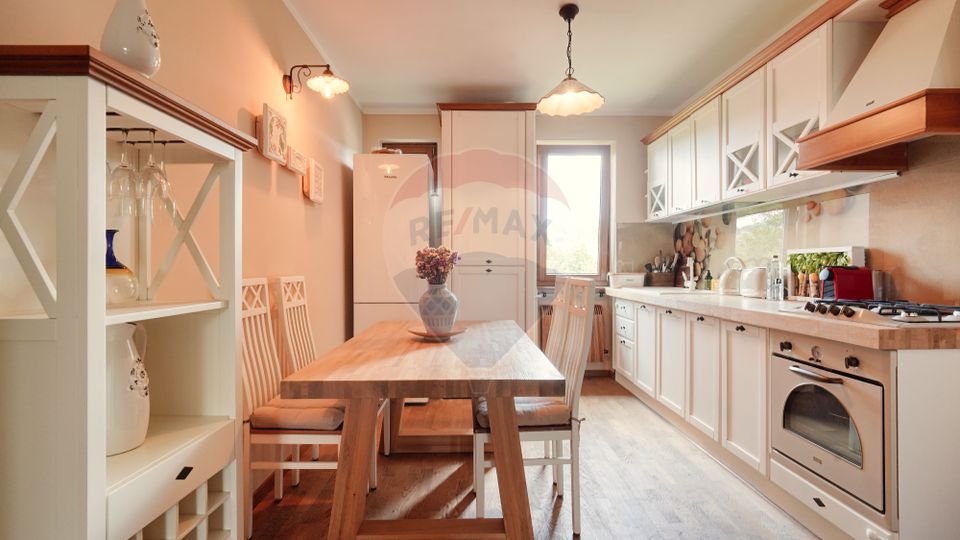 Apartament centru istoric cu garaj și loc de parcare