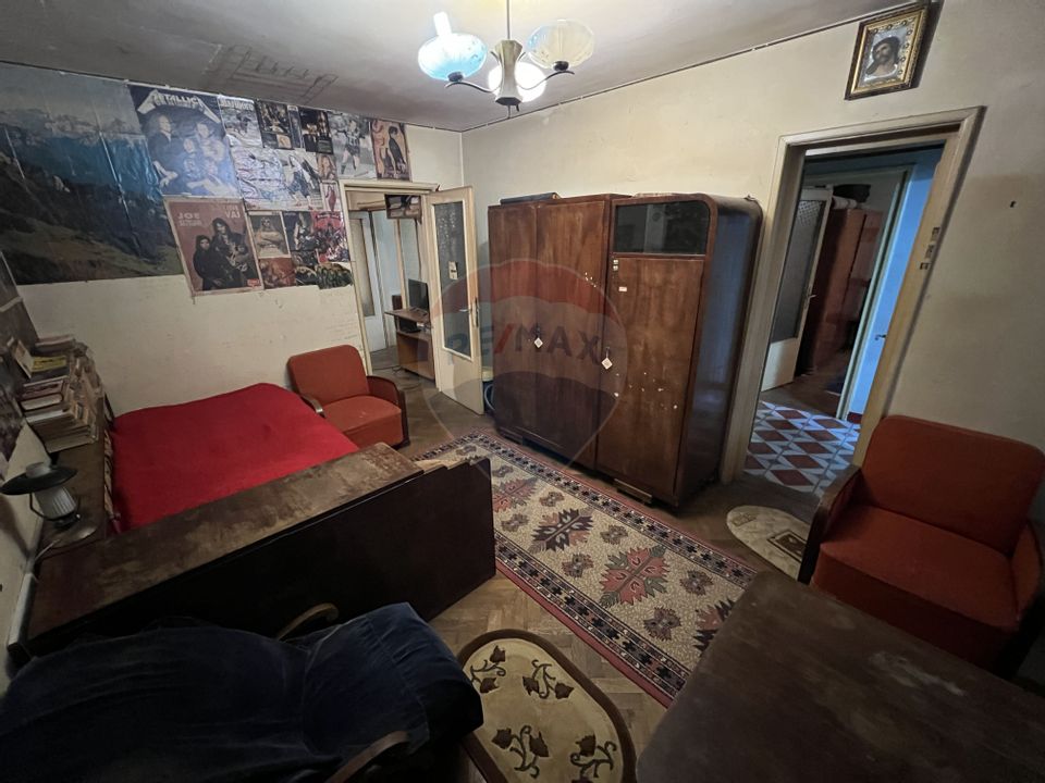 Apartament Scoala nr.2, 4 camere zona Ramada