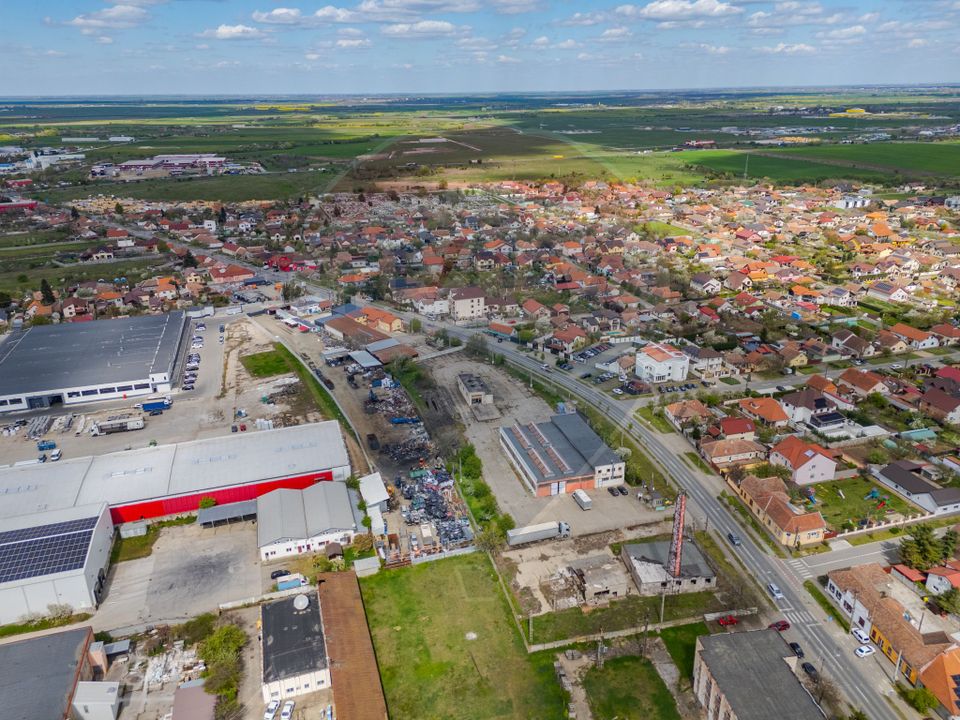 Teren 7619mp cu hala industriala/comerciala, FS - 110 ml de vanzare