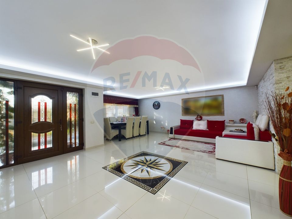 Casă / Vilă 5 camere + Mansarda Foarte Spatioasa