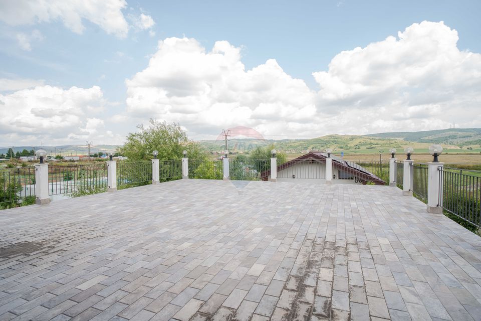 7 room Hotel / Pension for sale, Nord area