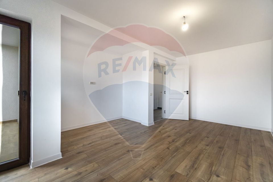 4 room House / Villa for sale