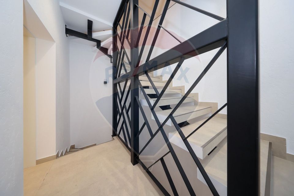 Constructie comerciala centrala P+2 -  funcțiuni mixte