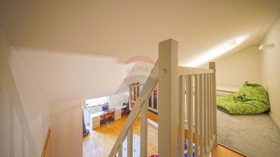 Vila moderna cu vedere spre padure Poiana Angelescu