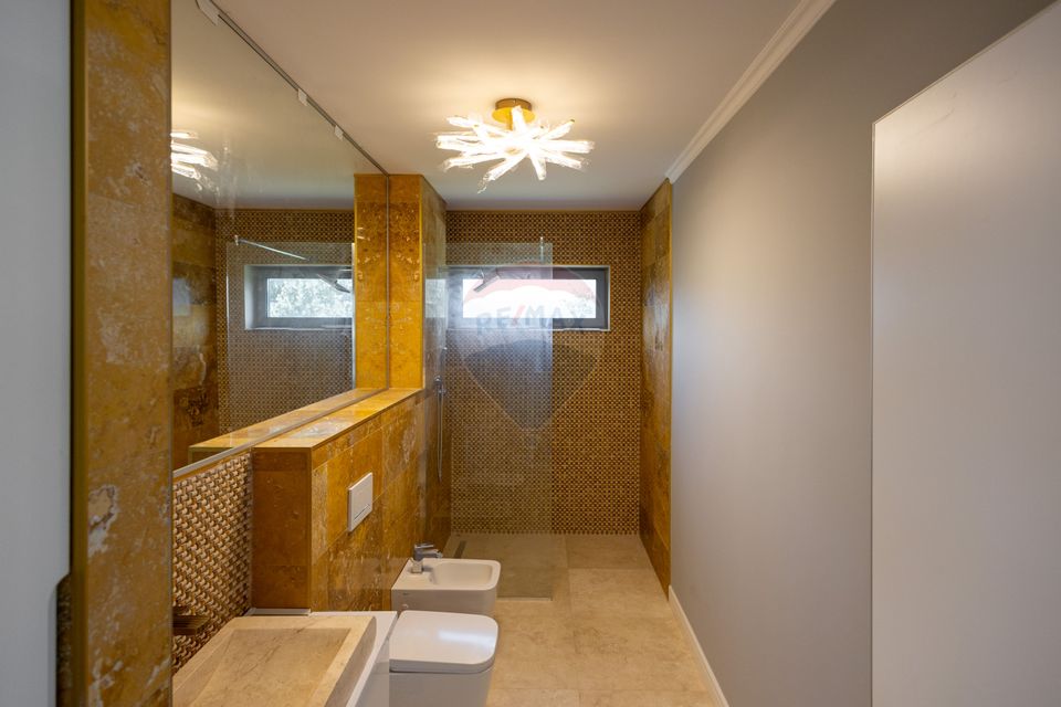 5 room House / Villa for sale