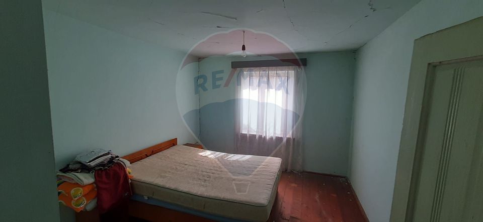 Casă / Vilă cu 5 camere de vânzare