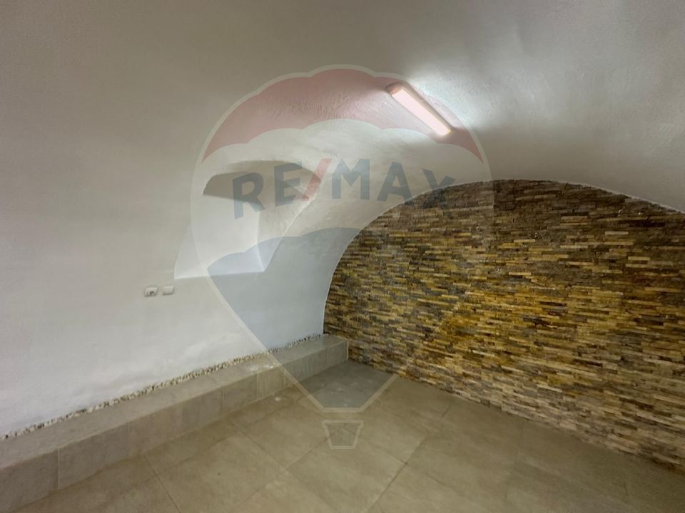 30.17sq.m Commercial Space for sale, Orasul Vechi area