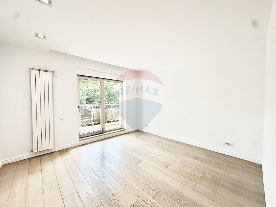 For rent | Apartment 300sqm with panoramic terrace 150sqm | North