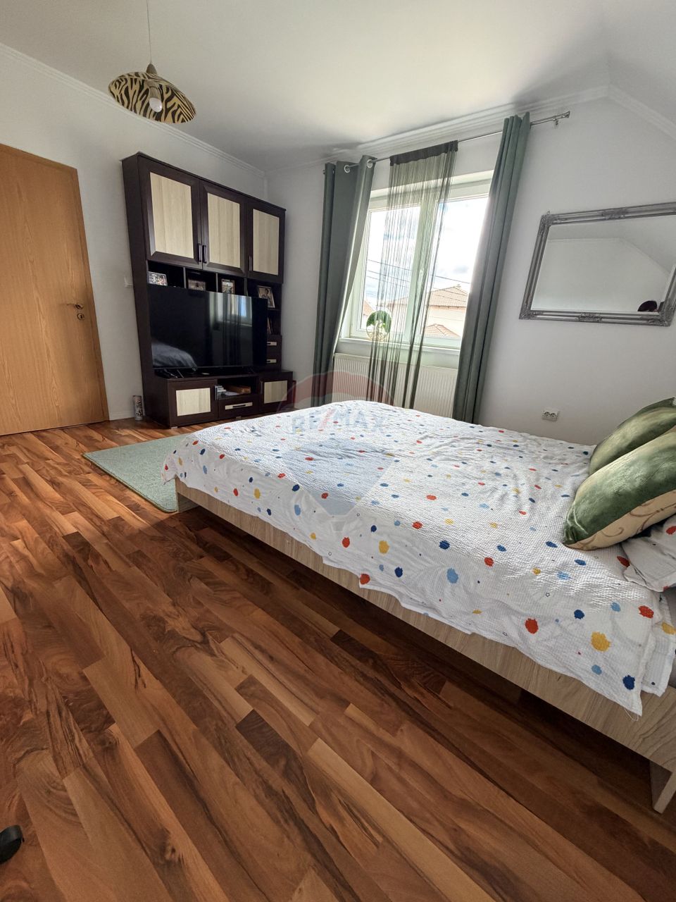 5 room House / Villa for sale