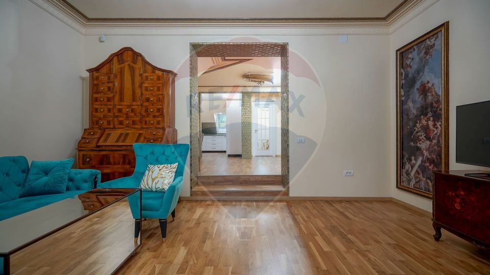 Apartament cu 4 camere | Ultracentral | Lux | Priveliste | Parcare