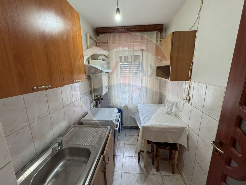3 room Apartment for rent, Mioritei area