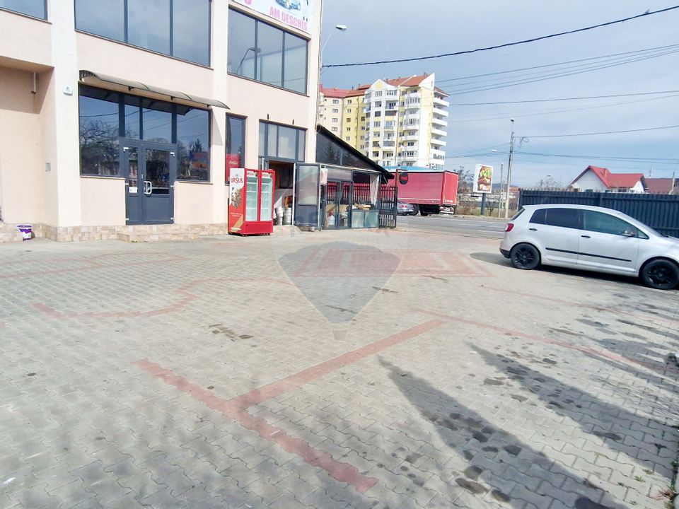 100sq.m Commercial Space for rent, 1 Mai area