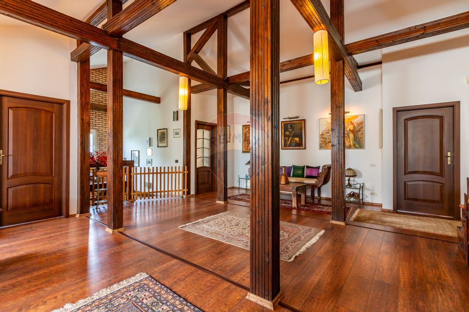 8 room House / Villa for sale