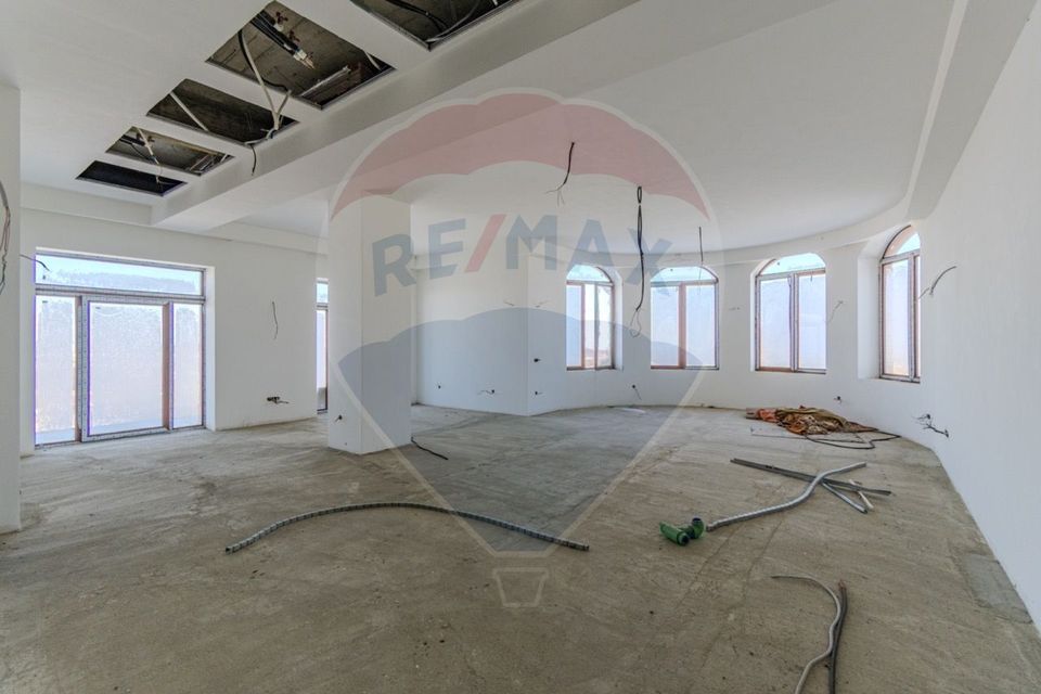 Activ Hotelier SubEvaluat | 18.000 mp construiti | 3 ha teren | BRASOV