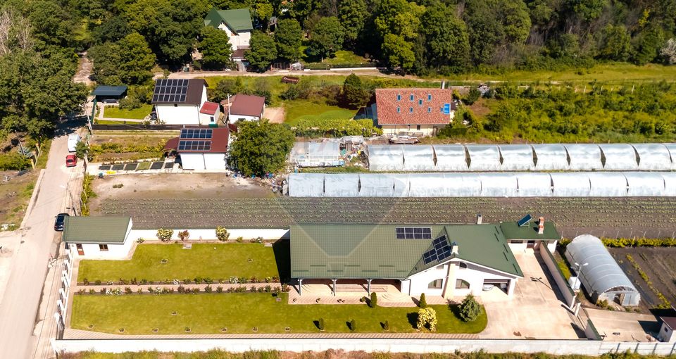 4 room House / Villa for sale