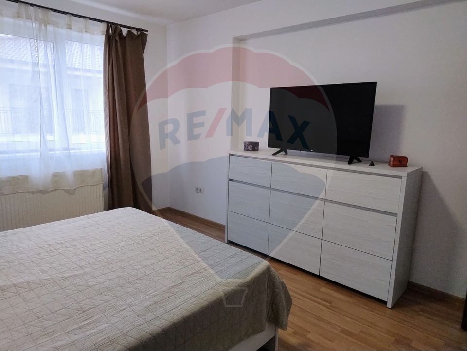 Duplex modern de închiriat  cu 5 camere în Floresti