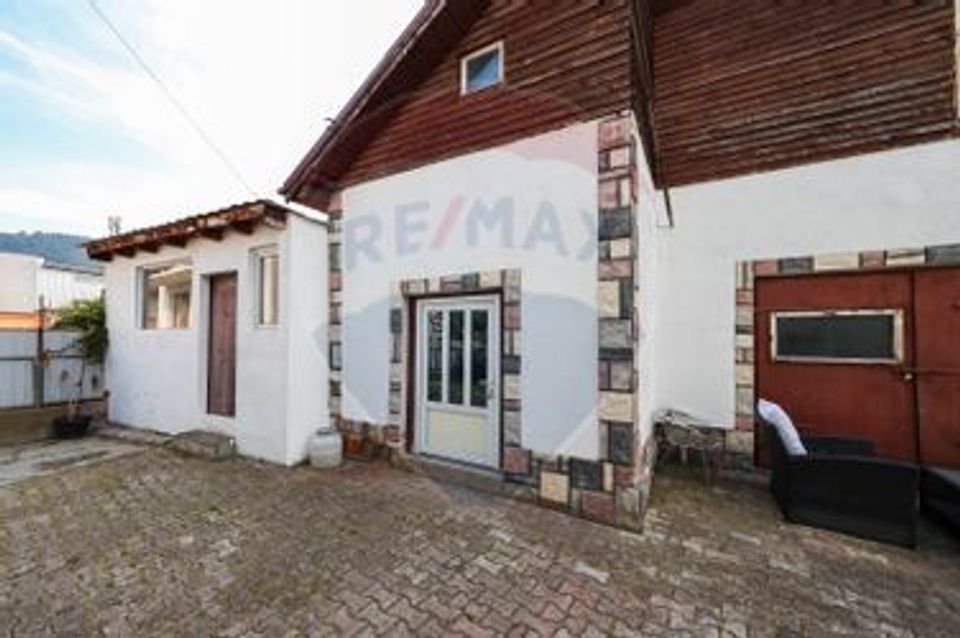 8 room House / Villa for sale, Central area