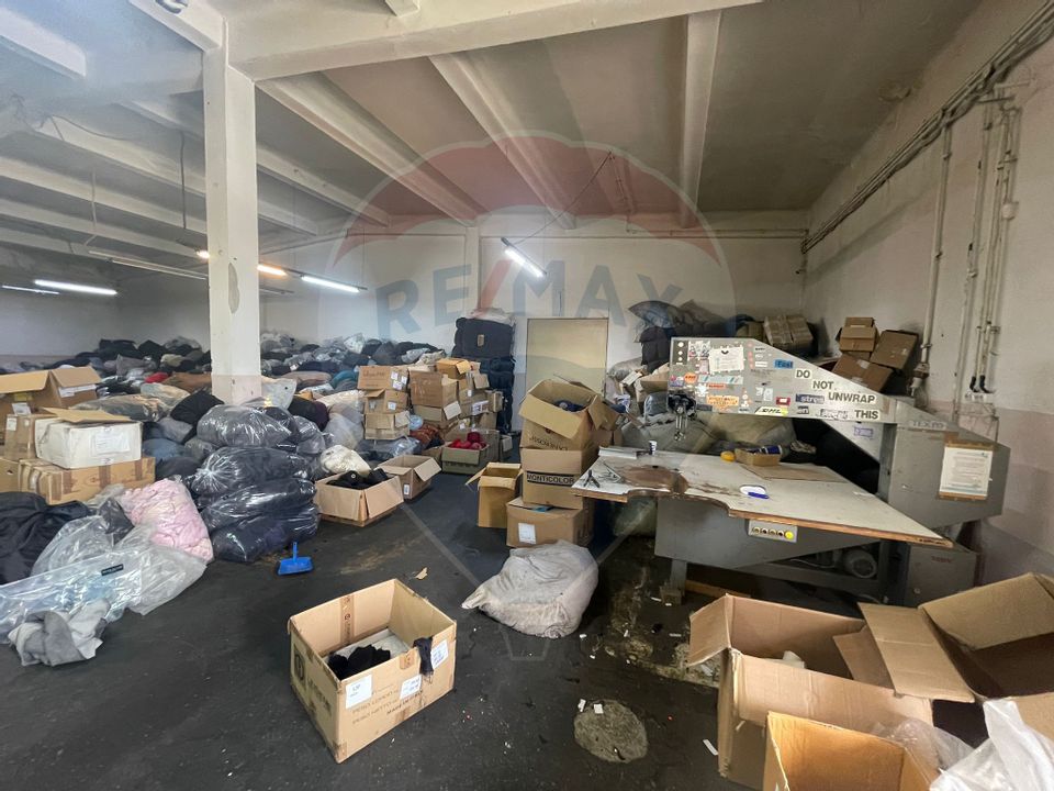 Spațiu industrial de 1,252mp de vânzare