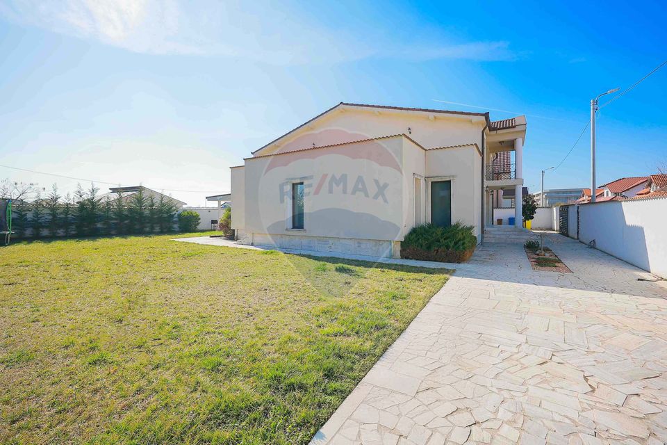 De vânzare Casă/Pensiune în zona Nufărul - Sânmartin