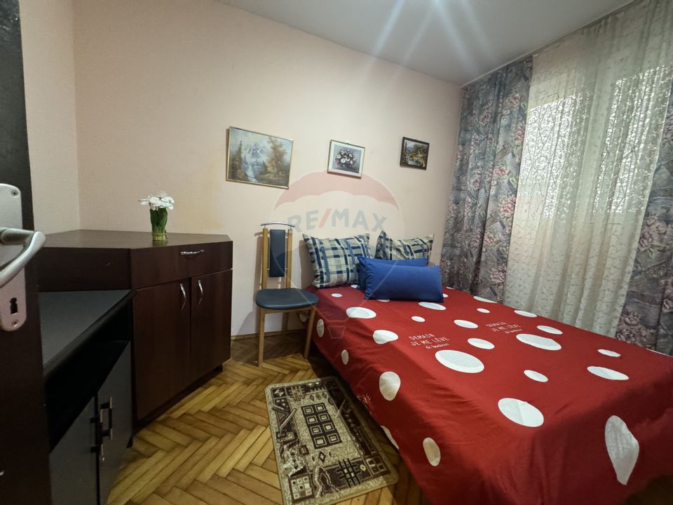 De închiriat-apartament 3 camere-Central-Bulevardul București