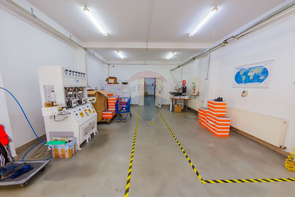 HALA  VANZARE de 1,100mp in Baia Mare- LOCATIE RENOVATǍ