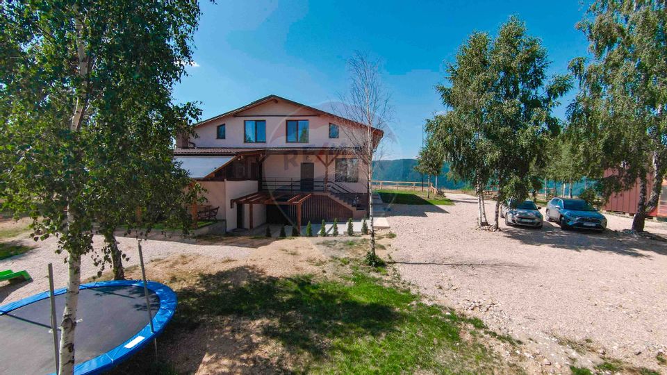 Pensiune de Vânzare cu 8 dormitoare, Rișca, Jud. Cluj