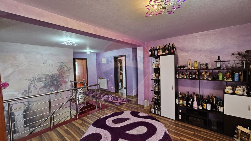 6 room House / Villa for sale