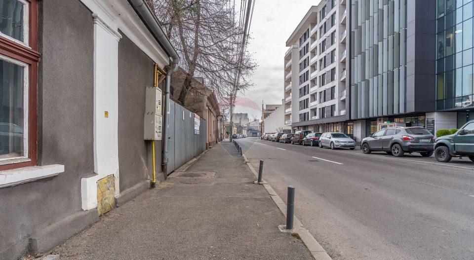 Teren de vanzare in zona Centrala