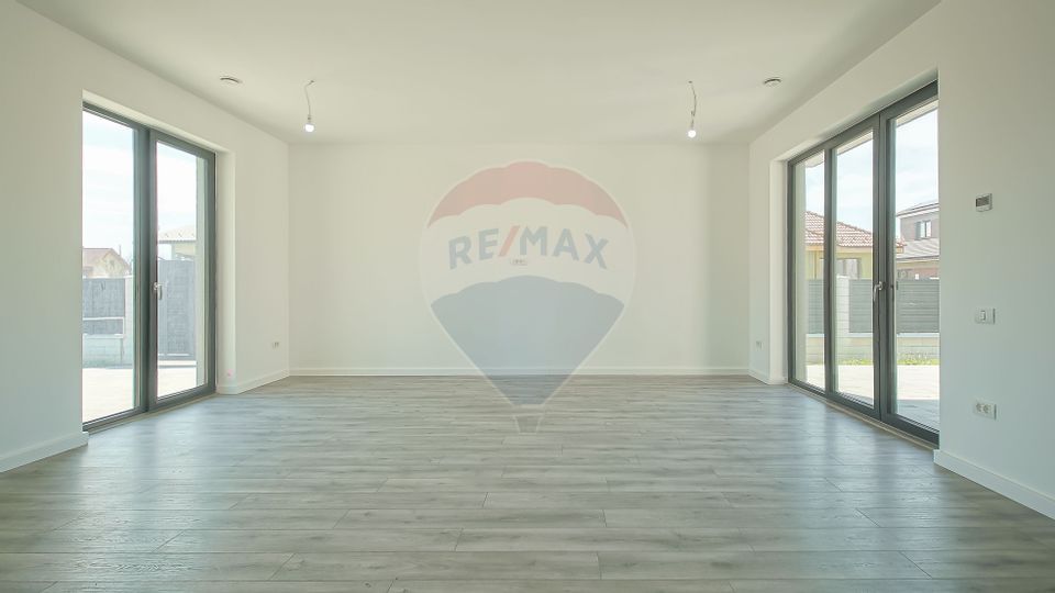 5 room House / Villa for sale