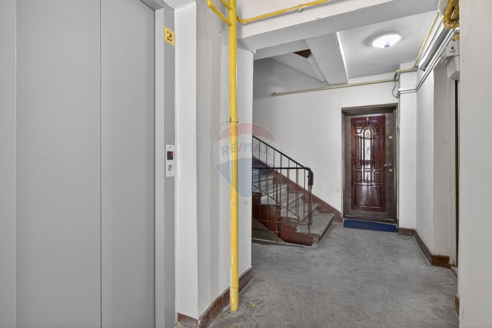 2 Apartamente unite, 5 camere de vânzare pe Malul Muresului, etajul 2