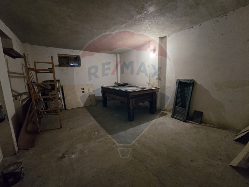 6 room House / Villa for sale, Central area