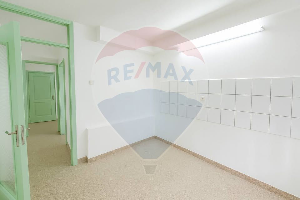 Spațiu comercial pentru clinică / laborator / cabinet medical