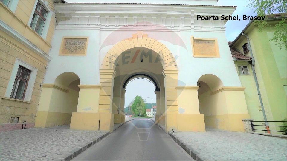 REZERVAT! Casă cu 2 camere și mult potențial, Poarta Schei