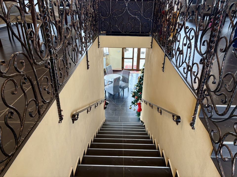 190sq.m Commercial Space for rent